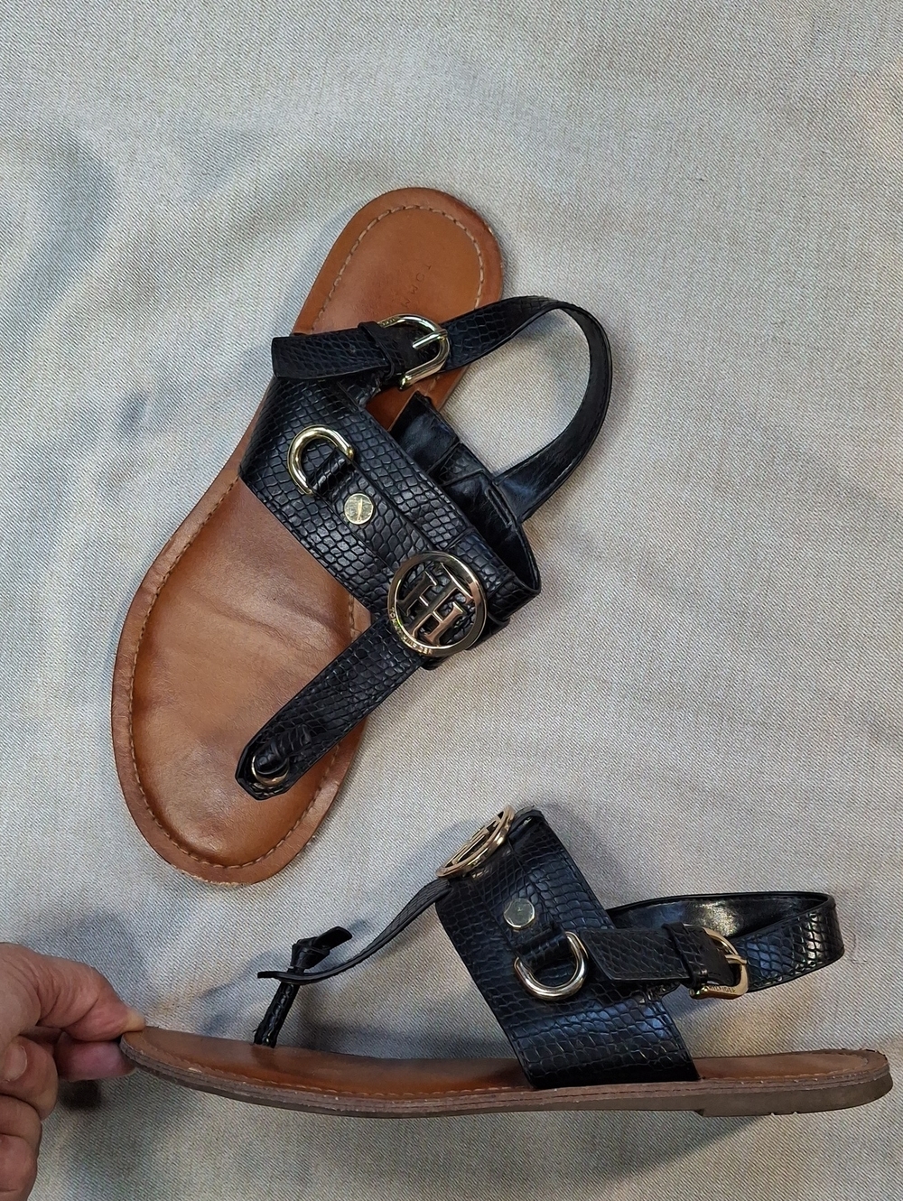 Tommy Hilfiger Black Croc-Effect Thong Sandals with Tan Footbed